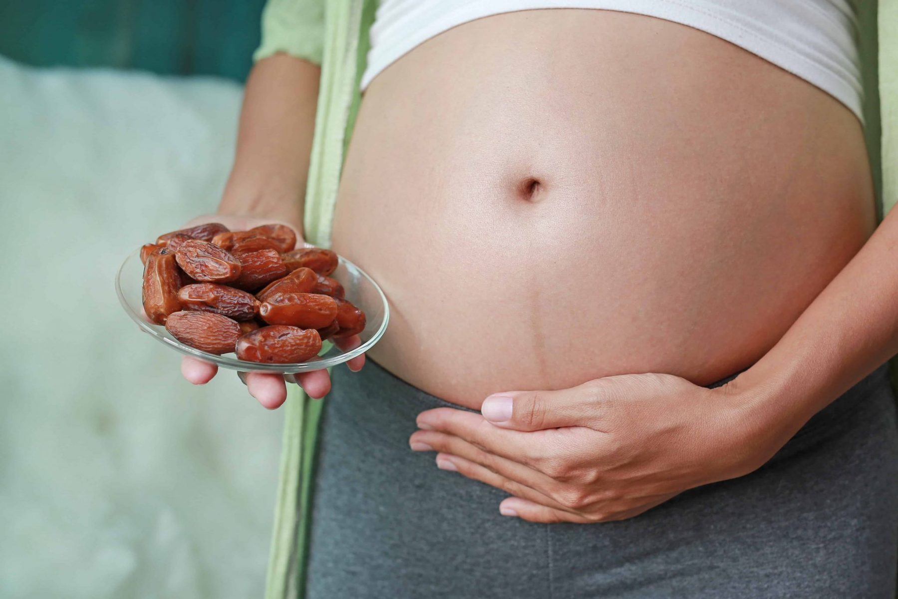 Sabia que comer tâmaras pode facilitar o trabalho de parto?